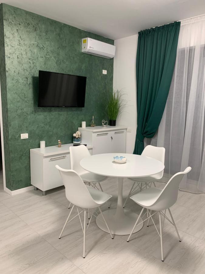 Apartament Alexandra Aparthotel Mamaia Exteriör bild