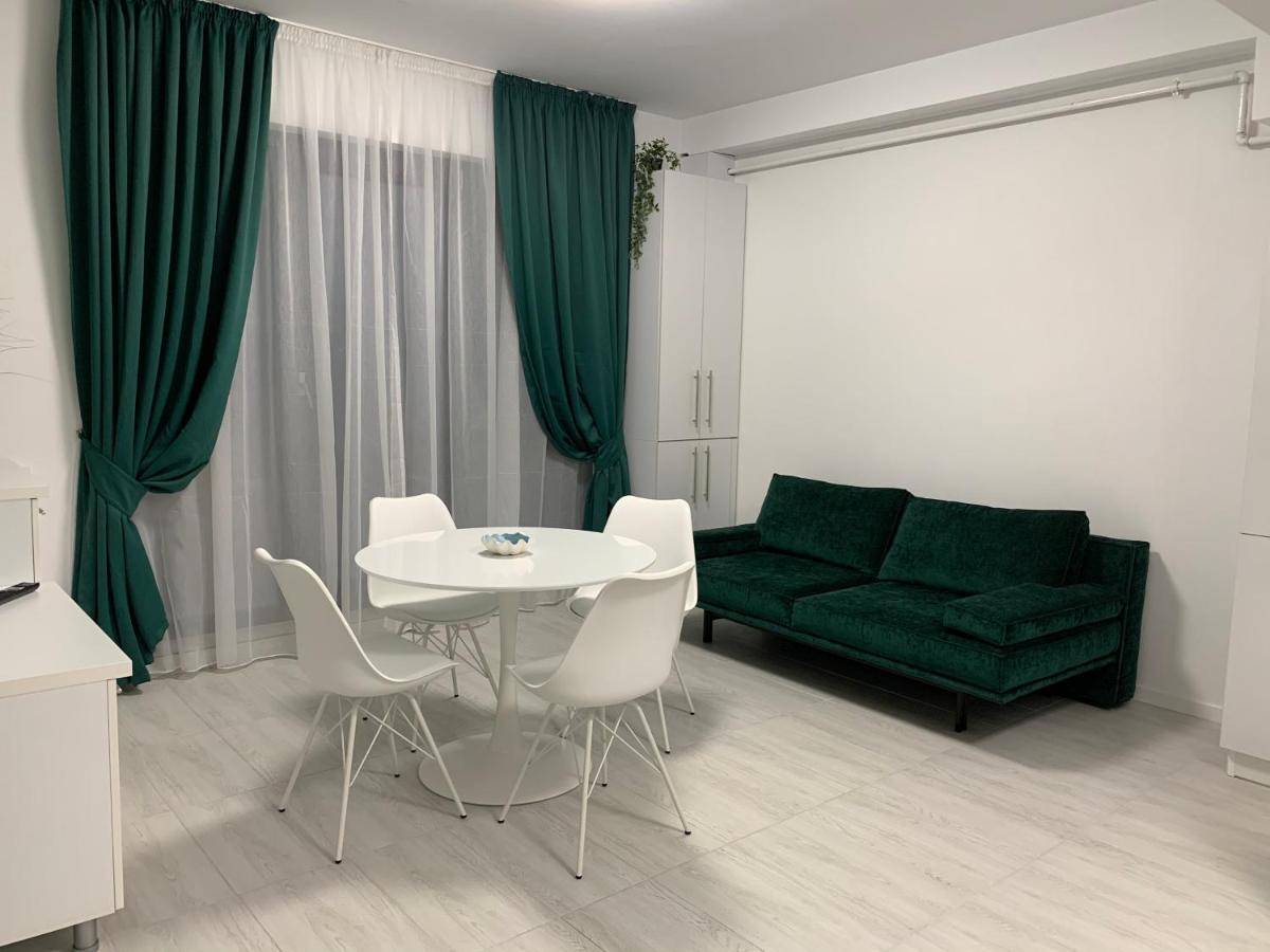 Apartament Alexandra Aparthotel Mamaia Exteriör bild